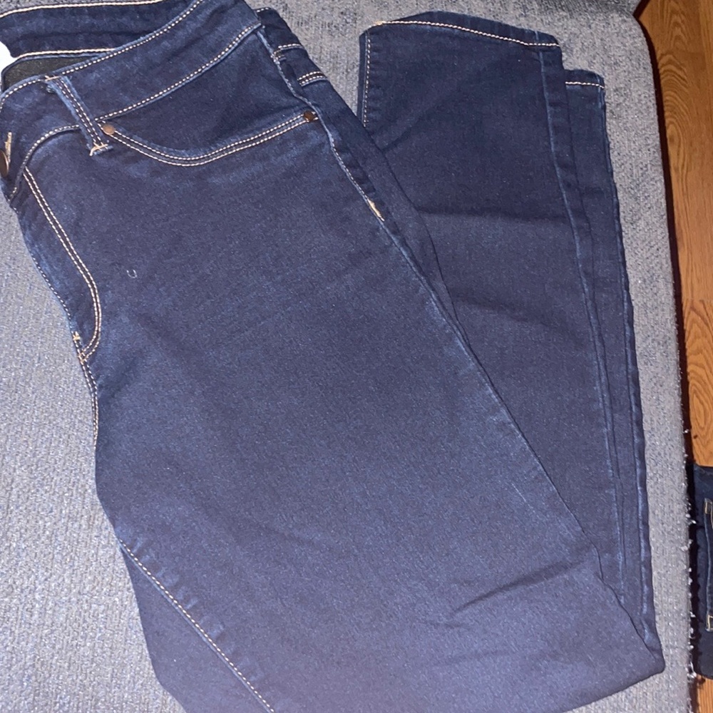 No rips no stains